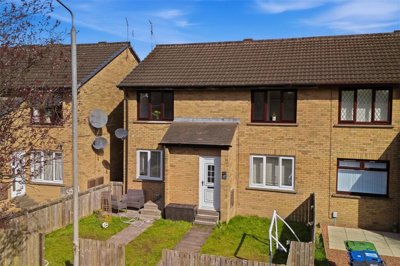 Property on Craigieburn Gardens, G20 0NU