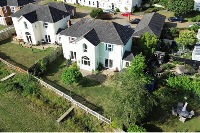 Property on Goldcrest, HP19 0GB