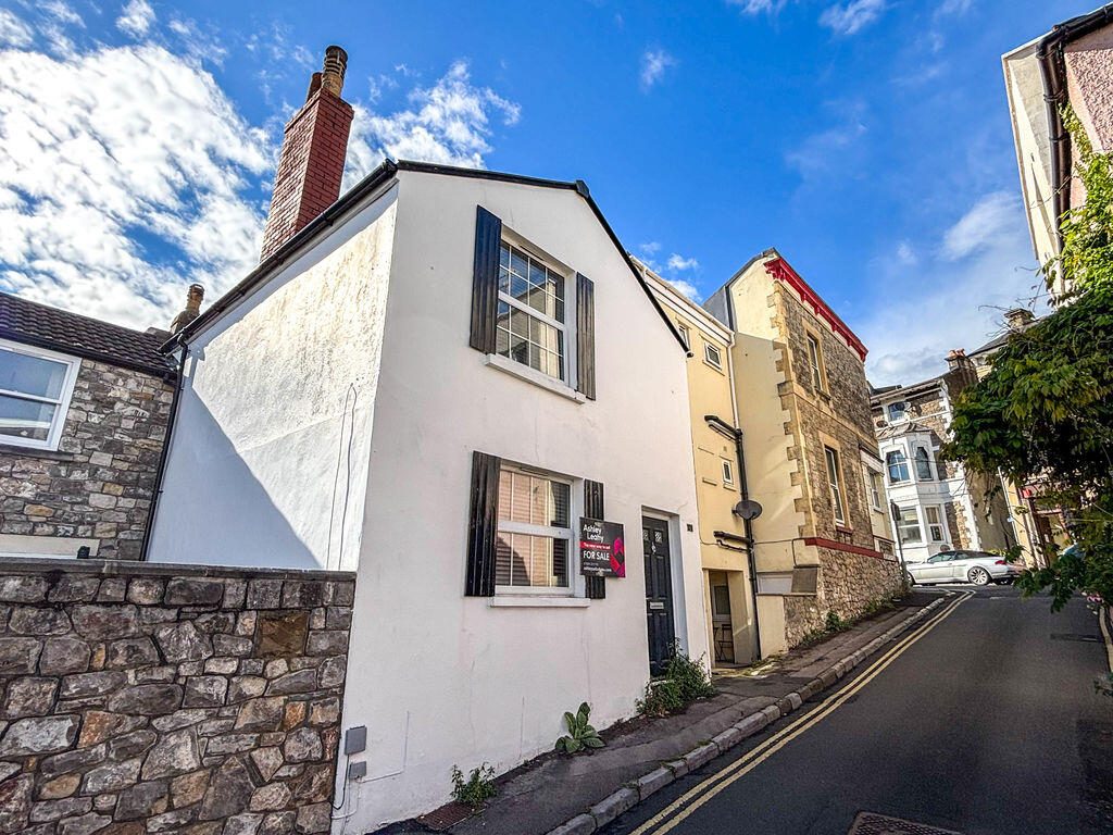 Property main image
