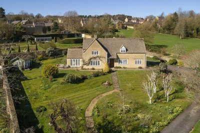 Property on GL56 9BW