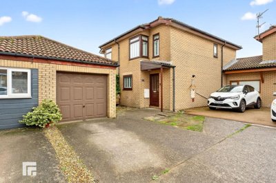 Property on CF62 6UH