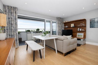 Property on Elstree Way, WD6 1SD