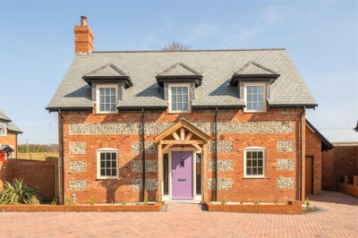 Property on DT11 0FX