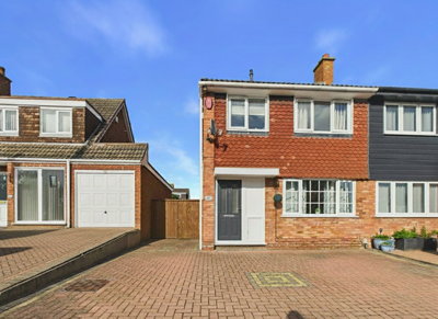 Property on Collett, B77 2DY