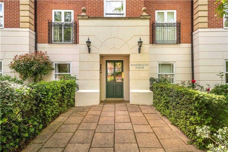 Property main image