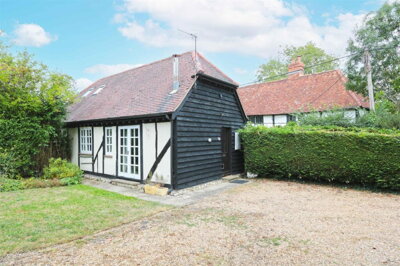 Property on Little Ickford, HP18 9HS