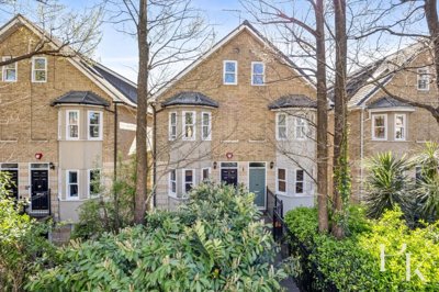 Property on Wilbury Avenue, BN3 6AZ