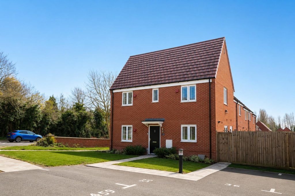 Property main image