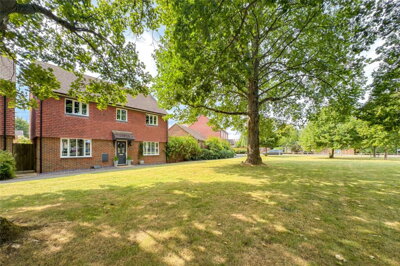 Property on Old School Drive, AL4 8FH