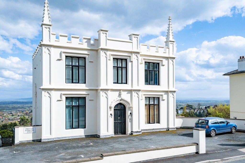 Property main image