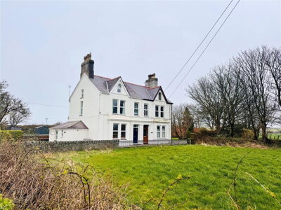 Property on Lôn Tan Y Bryn, LL53 6BT