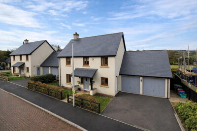 Property on Clos Castell, NP8 1NZ