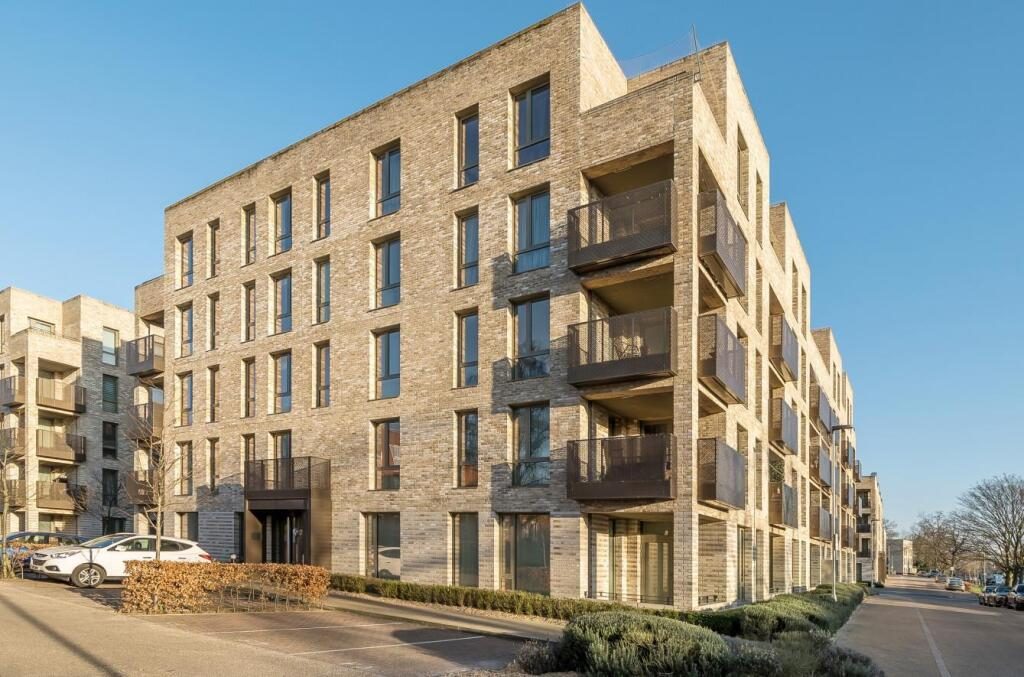 Property main image