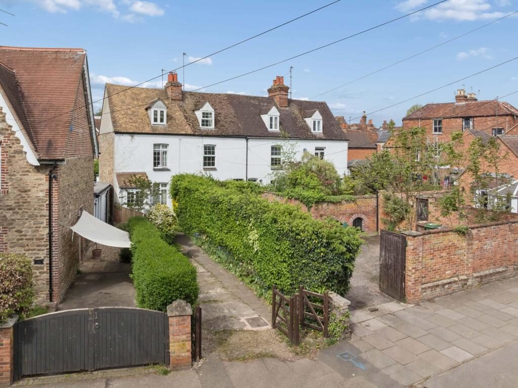 Terraced House