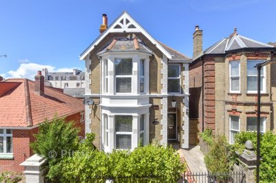 Property on PO33 2PT