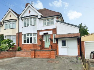 Property on The Parade, DY1 3EQ
