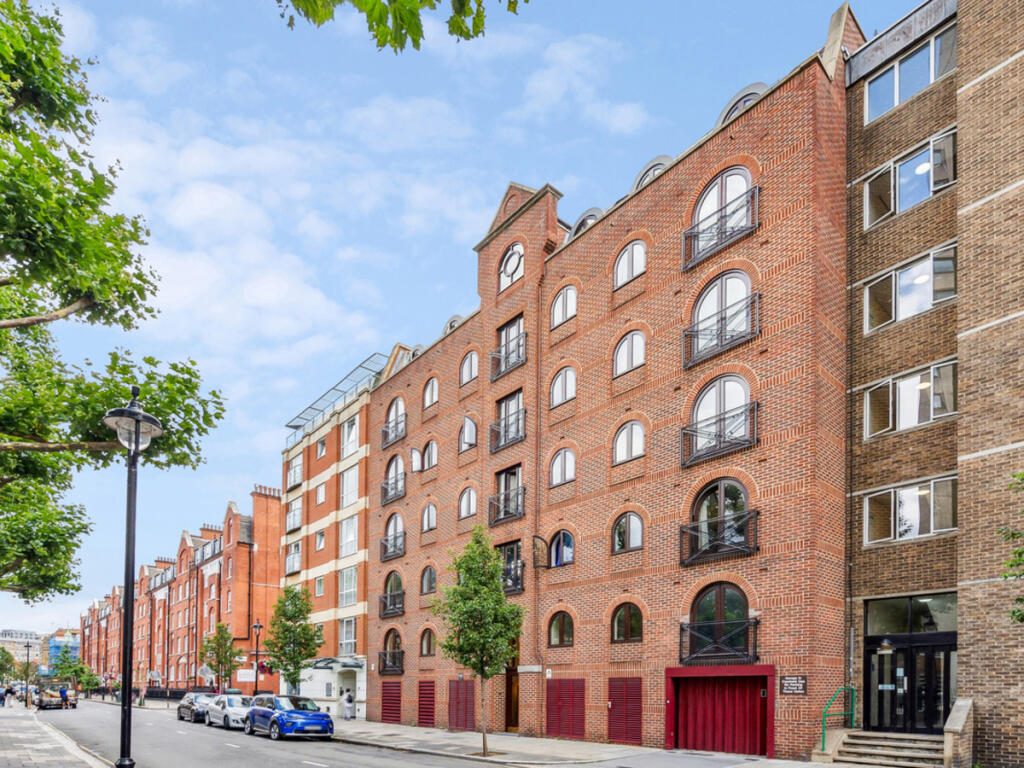 Property main image