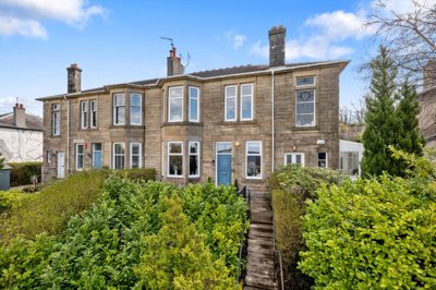 Property on Kilmarnock Road, G43 2DS