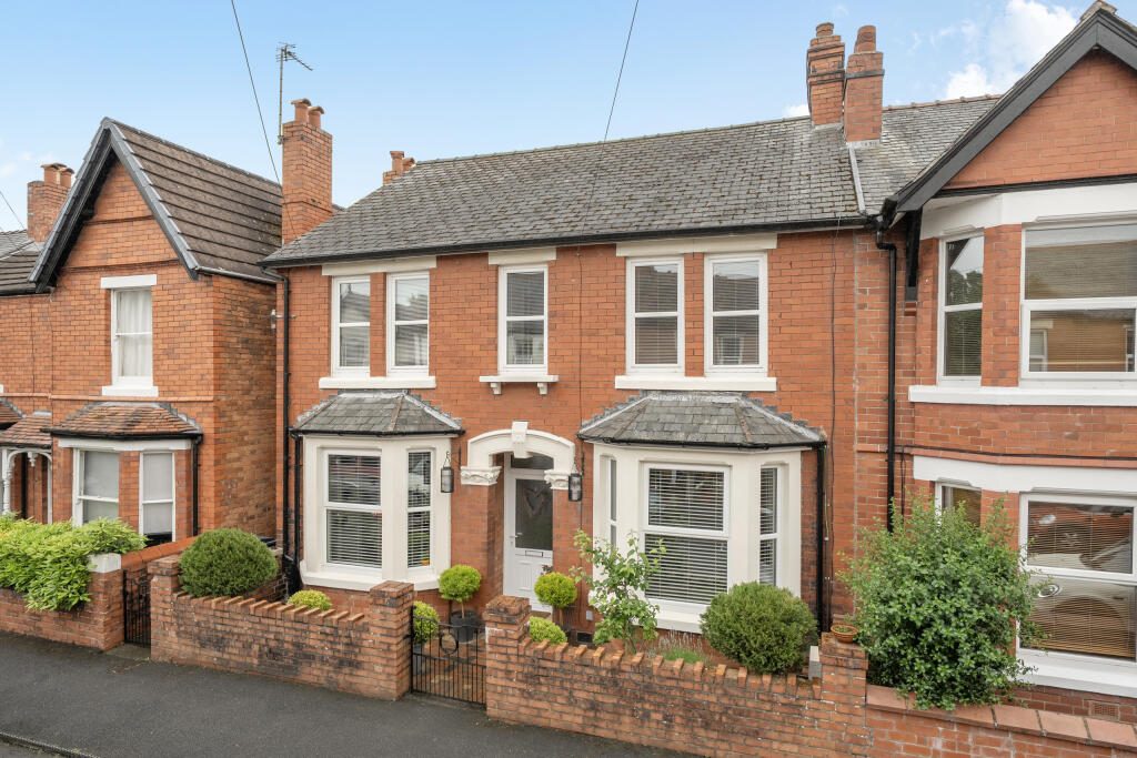 Property main image