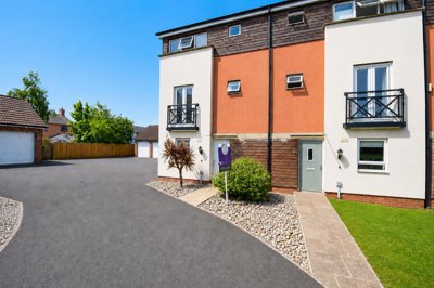 Property on Wren Gardens, BS20 7PQ