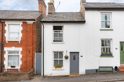 Property on Holliday Street, HP4 2EE