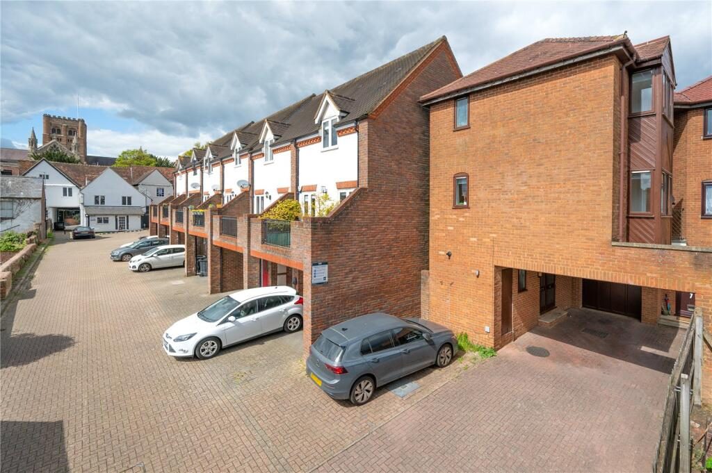 Terraced House