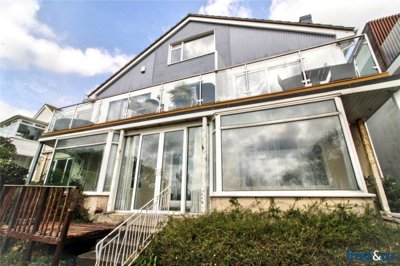 Property on Whitecliff Road, BH14 8DU
