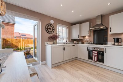 Property on LE18 3UR