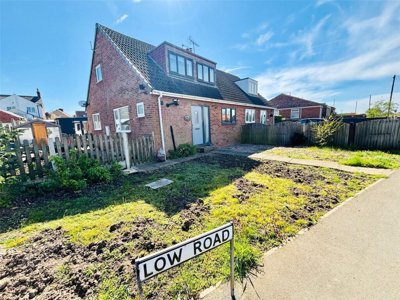 Property on Plough Garth, DN14 0PD