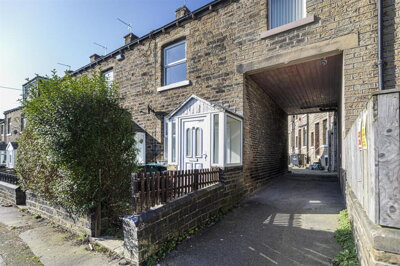 Property on Broomfield Road, HD1 4QD