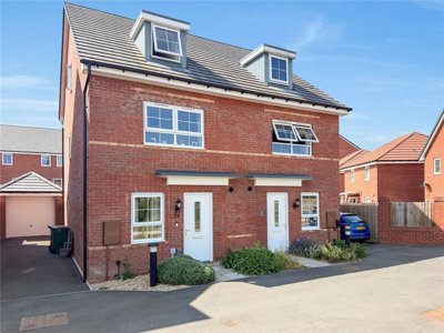 Property on Admiral Close, LE18 3AH