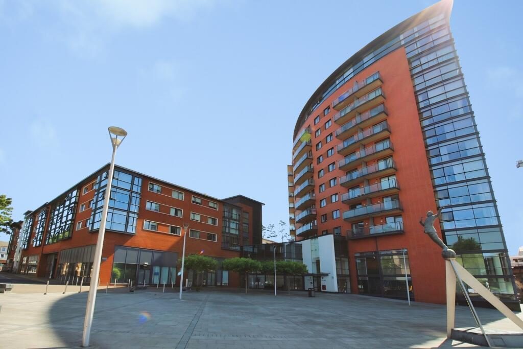 Property main image