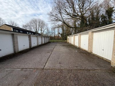 Property on SP10 5HP