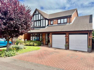 Property on Emmer Green, LU2 8UH