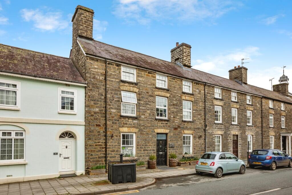 Terraced House