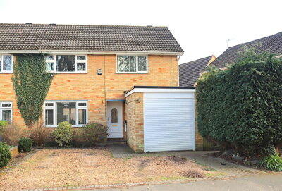 Property on Lakeside Gardens, GU14 9JG