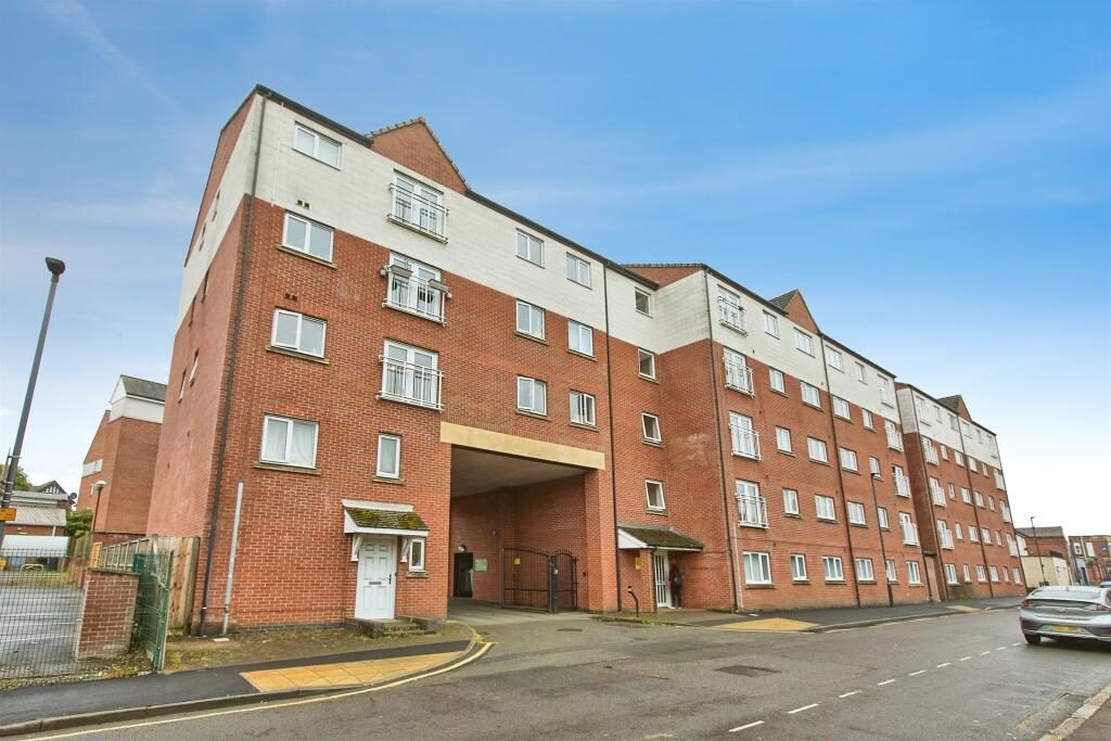 Property main image