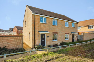 Property on Fakenham Green, PE10 2AL
