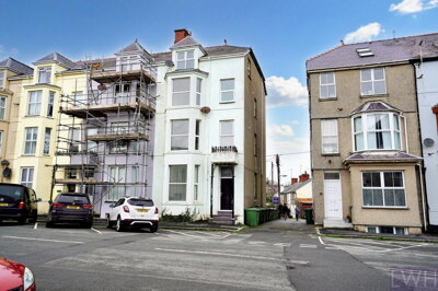 Property on Stryd Churton, LL53 5AD