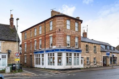 Property on OX28 6HY