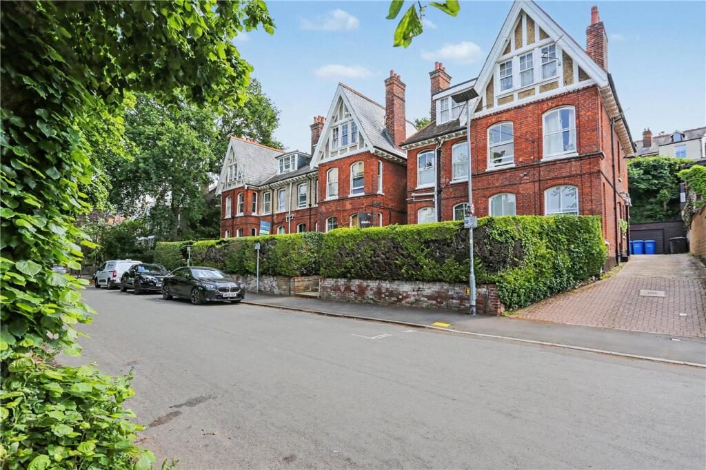 Property main image