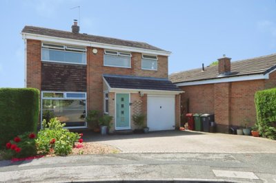 Property on Buckingham Close, S18 8ZX
