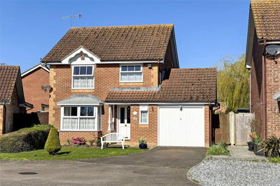 Property on Goldcrest Avenue, BN17 7GQ