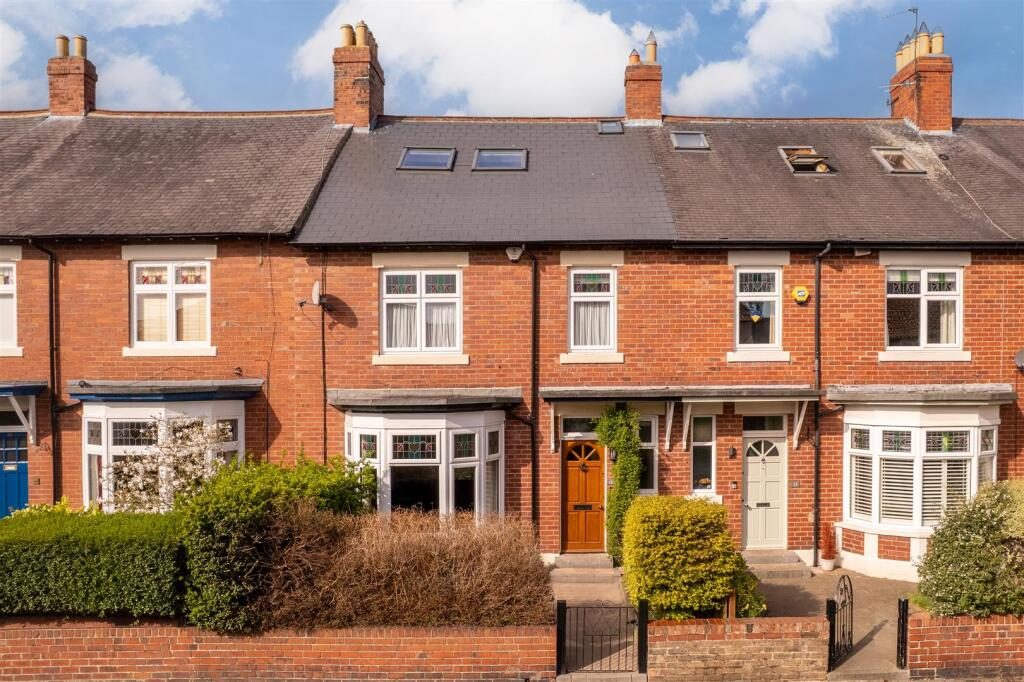 Property main image