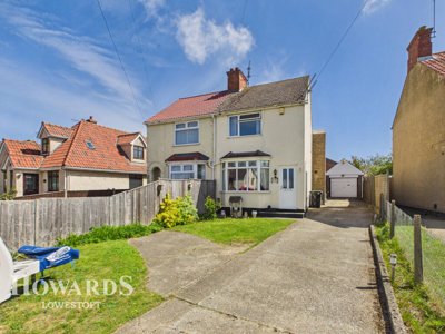 Property on Beccles Road, NR33 8HW