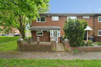 Property on Lower Longshoot, WN1 3TA