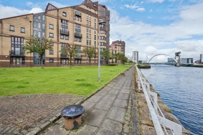 Property on G51 1HG