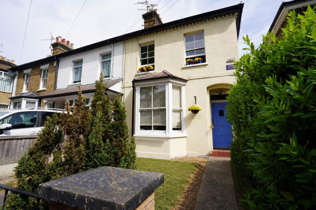 Property main image
