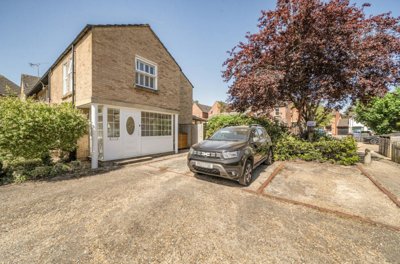 Property on Wards Stone Park, RG12 0GF