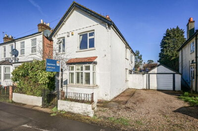 Property on Wraysbury Road, TW18 4TZ